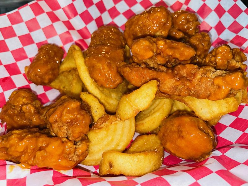 Food Boneless Wings